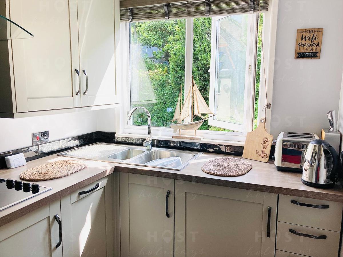 Looe With A View - Entire Apartment With Free Allocated Parking Luaran gambar